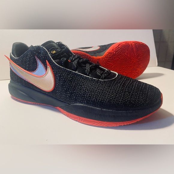 lebron miami heat shoe